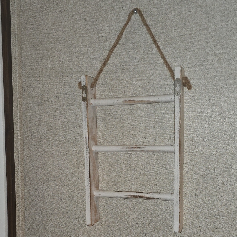 Vintage White Ladder Wall Shelf - Picture 2 of 6